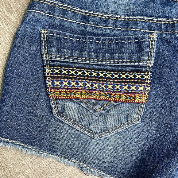 Mossimo Medium Wash Boho Embroidered Cutoff Denim Shorts Women’s/Junior Size 5 - Picture 6 of 8